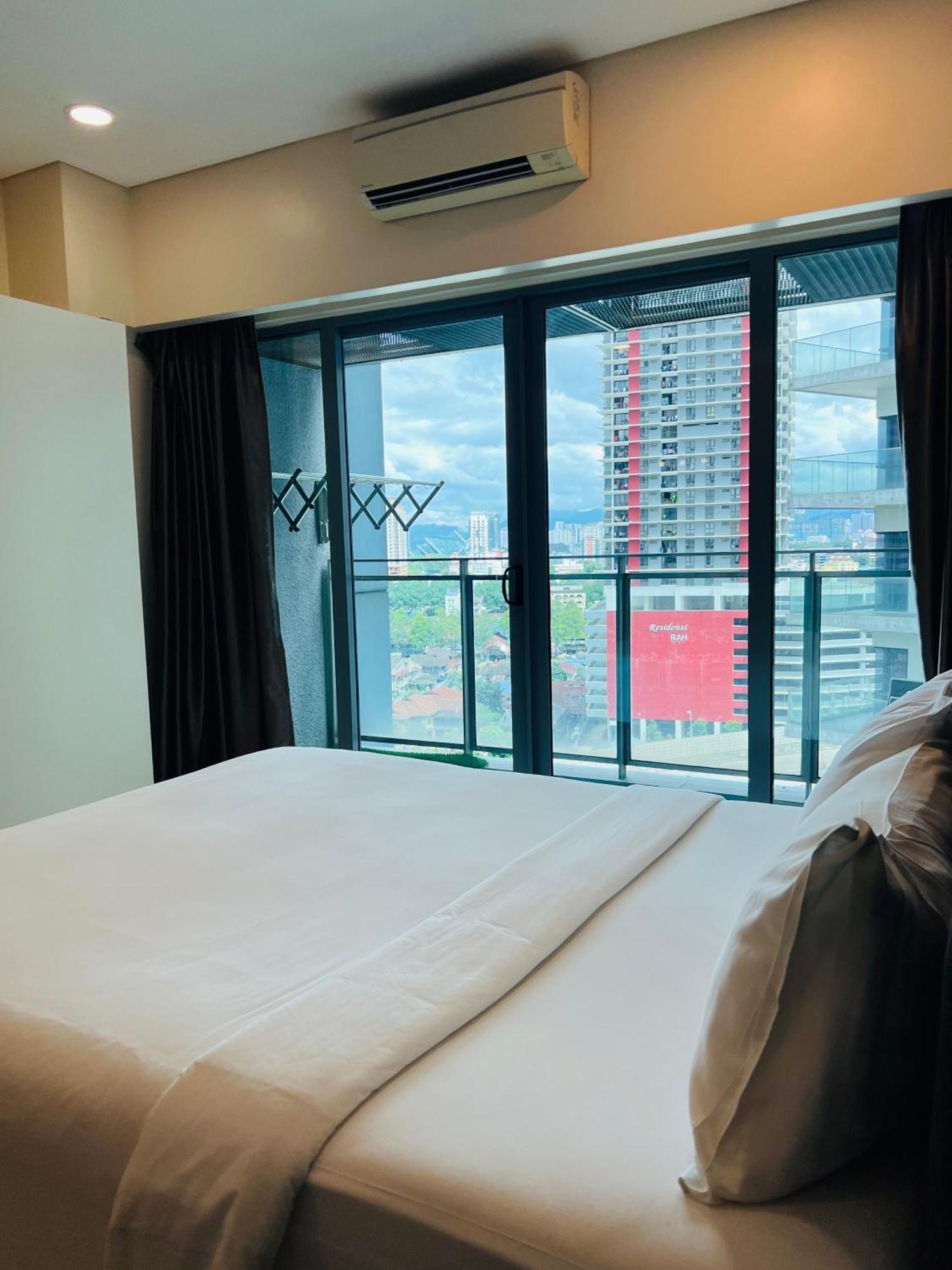 Summer Suites Klcc By Classy Kuala Lumpur Dış mekan fotoğraf